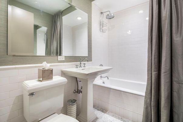 Bathroom, Interior, Recessed Lighting