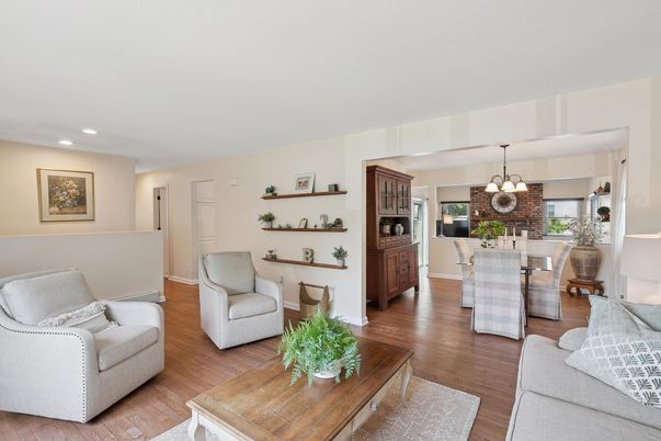 Chandelier, Dining room, Interior, Living room, Recessed Lighting, Wood Texture Flooring