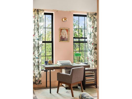 Home Office, Interior