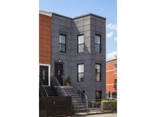 Exterior, Facade, Highrise