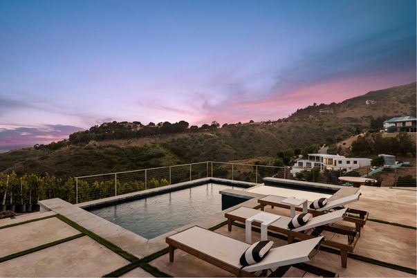 Exterior, Pool, Other