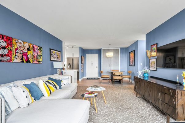 Dining room, Interior, Living room, Pendant Lights