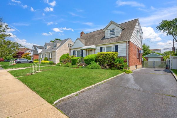Detached Garage, Exterior, Facade, Brick Facade, Cape Cod