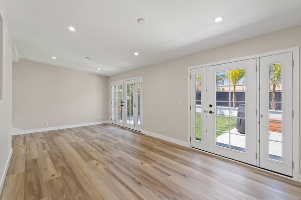 Empty room, Interior, Recessed Lighting, Wood Texture Flooring