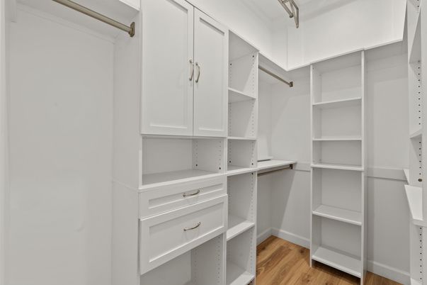 Interior, Walk-in Closets, Wood Texture Flooring