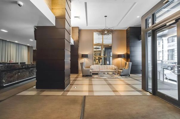 Interior, Living room, Pendant Lights, Recessed Lighting
