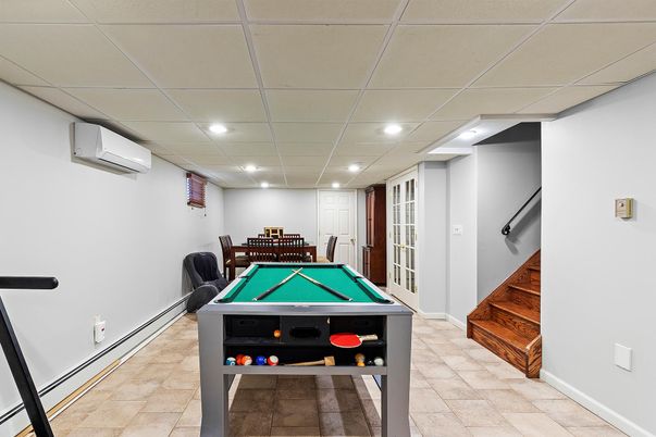 Billiard Table, Game Room, Interior, Recessed Lighting