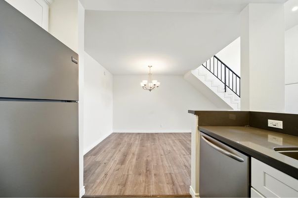 Chandelier, Interior, Kitchen, Wood Texture Flooring
