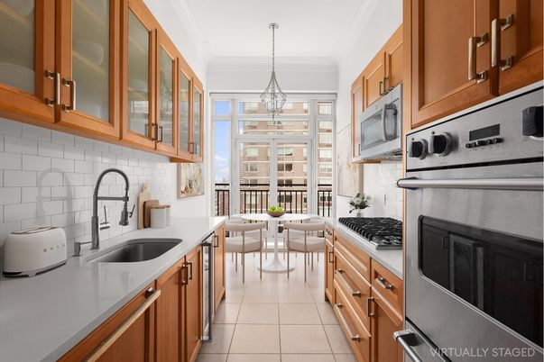 Dining room, Interior, Kitchen, Pendant Lights