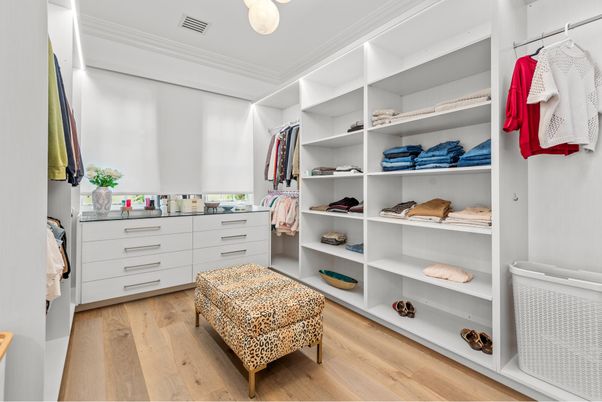 Interior, Pendant Lights, Walk-in Closets, Wood Texture Flooring
