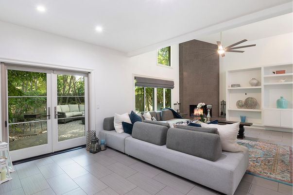 Fireplace, Interior, Living room, Recessed Lighting