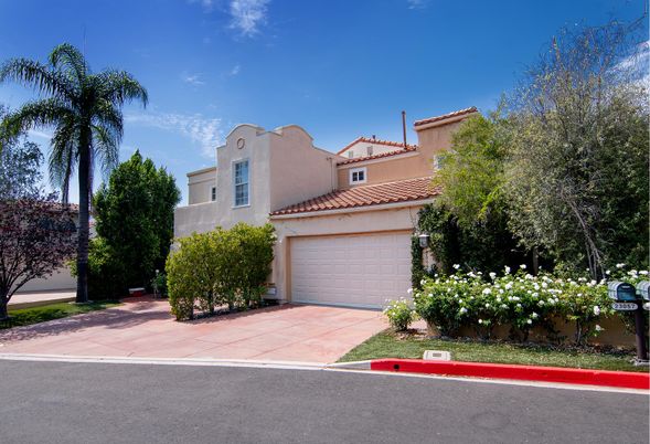 Attached, Exterior, Facade, Spanish Mediterranean