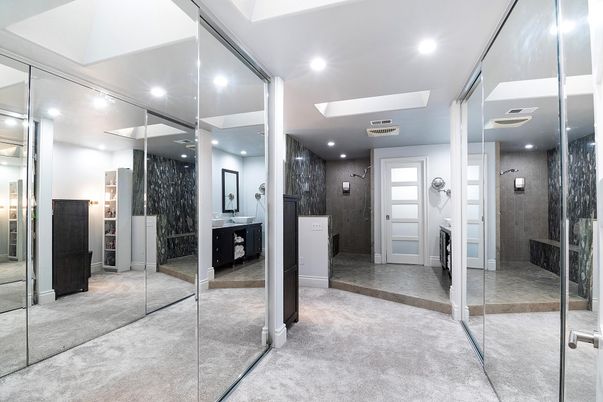 Bathroom, Interior, Recessed Lighting