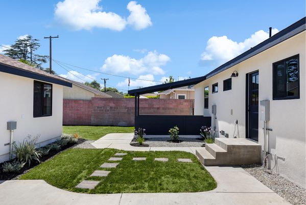 Backyard, Exterior