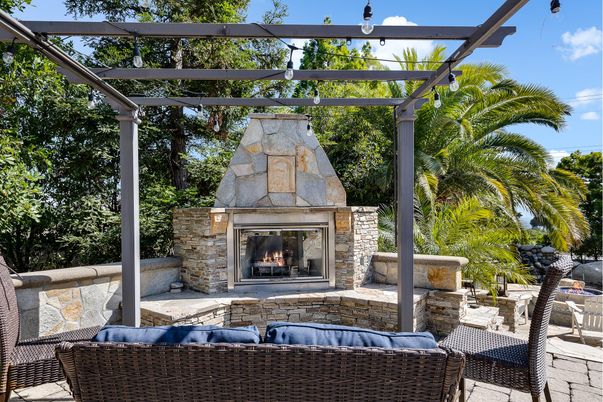 Exterior, Fireplace
