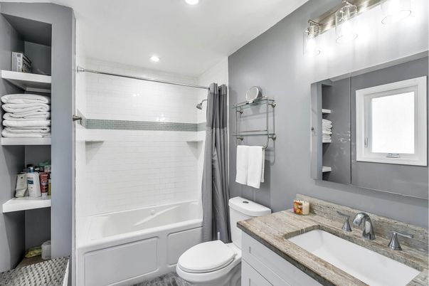 Bathroom, Interior, Recessed Lighting