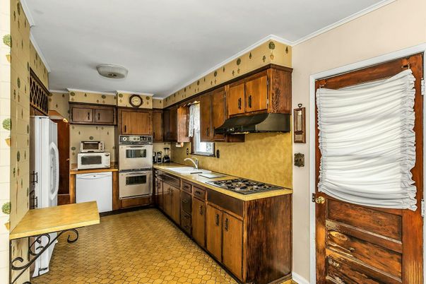 Interior, Kitchen, Stainless Steel Appliances