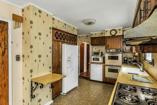 Interior, Kitchen, Stainless Steel Appliances