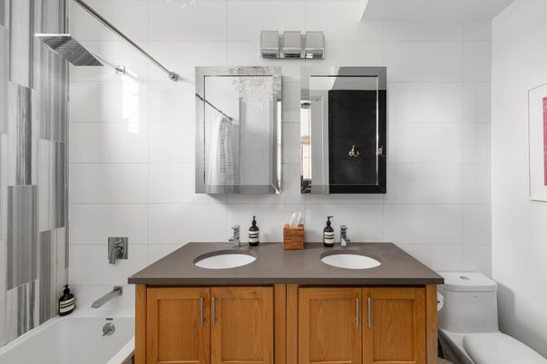 Bathroom, Dual Sink Vanities, Interior