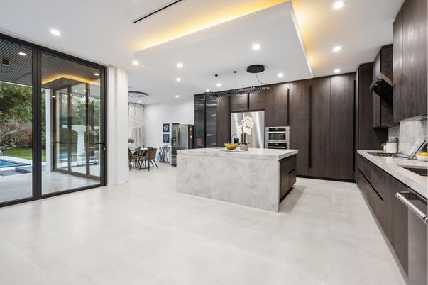 Dining room, Interior, Kitchen, Pendant Lights, Recessed Lighting, Stainless Steel Appliances