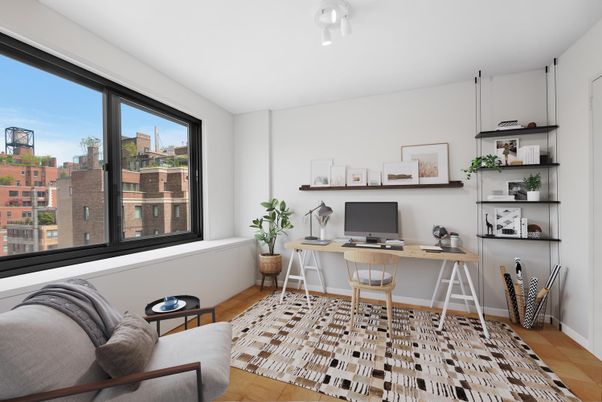 Home Office, Interior