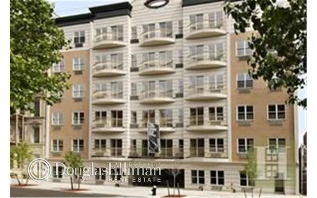 Exterior, Facade, Condo Building