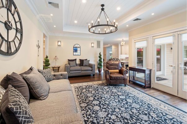 Chandelier, Interior, Living room, Pendant Lights, Recessed Lighting, Wood Texture Flooring