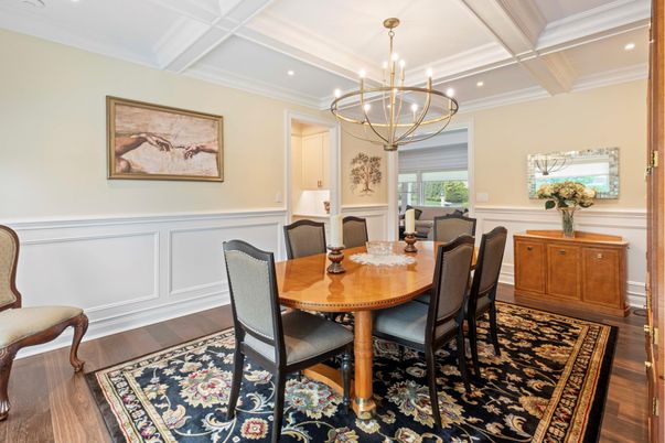Chandelier, Dining room, Interior, Recessed Lighting, Wood Texture Flooring