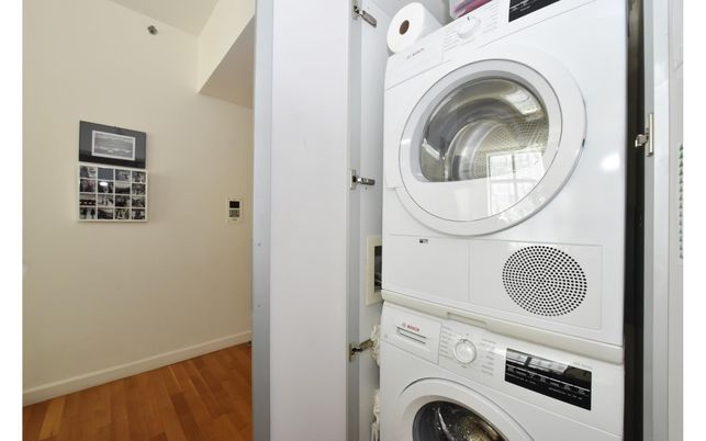 Interior, Utility Closets, Washer, Wood Texture Flooring