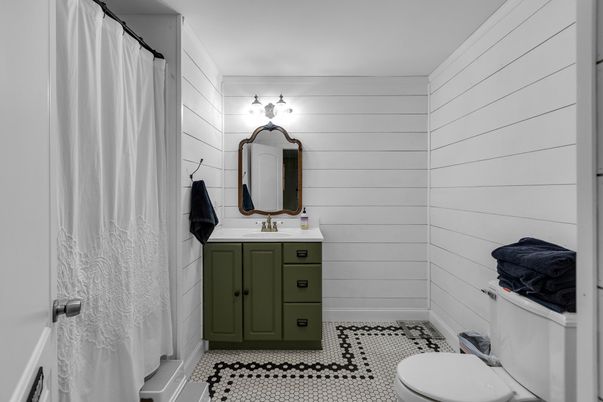 Bathroom, Interior