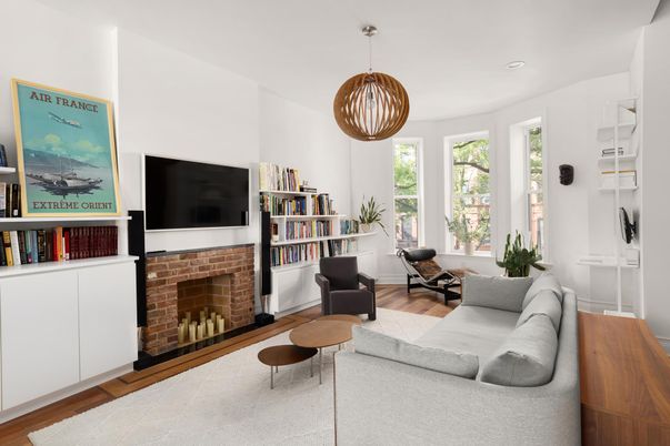 Fireplace, Interior, Living room, Pendant Lights, Recessed Lighting, Wood Texture Flooring