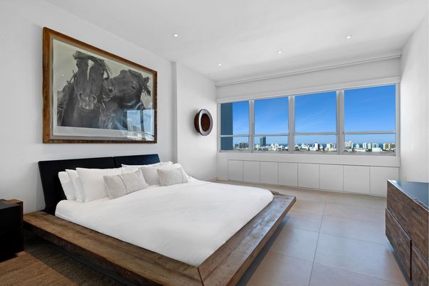 Bedroom, Interior, Recessed Lighting, Water