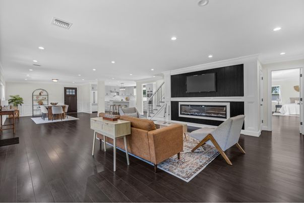 Dining room, Interior, Living room, Pendant Lights, Recessed Lighting, Wood Texture Flooring