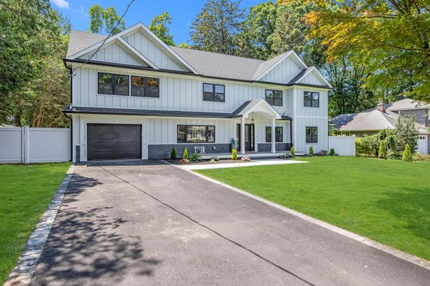 Attached, Exterior, Facade, Farmhouse