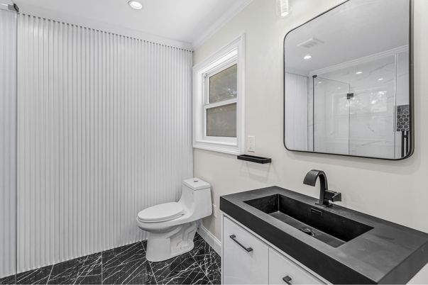 Bathroom, Interior, Recessed Lighting