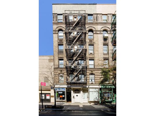 Exterior, Facade, Highrise