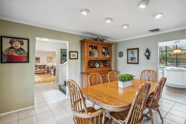 Dining room, Interior, Living room, Recessed Lighting, Wood Texture Flooring