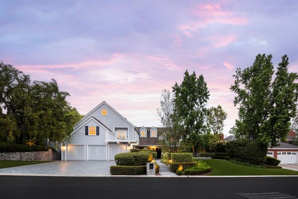 Attached, Exterior, Facade, Farmhouse