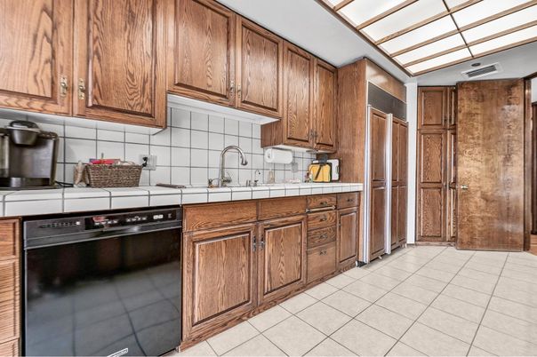 Interior, Kitchen, Tile Countertops