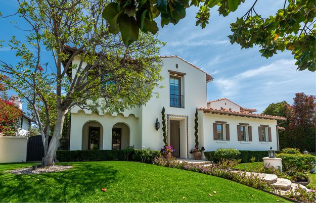 Backyard, Exterior, Facade, Spanish Mediterranean