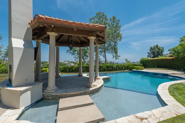 Exterior, Pool