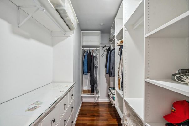 Interior, Walk-in Closets, Wood Texture Flooring