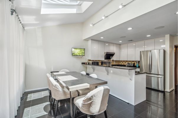 Dining room, Interior, Kitchen, Recessed Lighting, Stainless Steel Appliances
