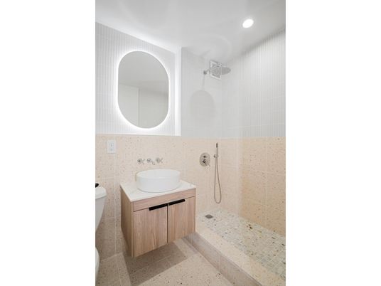 Bathroom, Interior, Recessed Lighting