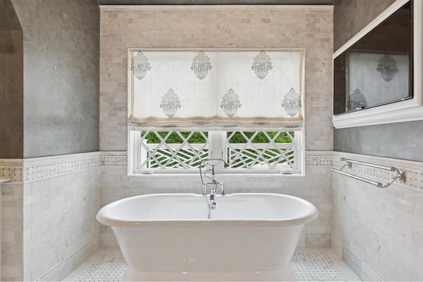 Bathroom, Free Standing Baths, Interior