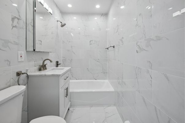 Bathroom, Interior, Marble, Marble Walls, Recessed Lighting