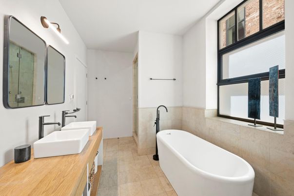 Bathroom, Free Standing Baths, Interior