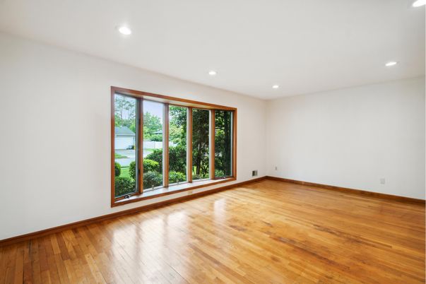 Empty room, Interior, Recessed Lighting, Wood Texture Flooring