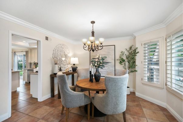 Chandelier, Dining room, Interior, Kitchen