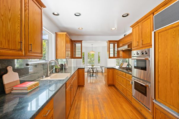 Dining room, Interior, Kitchen, Pendant Lights, Recessed Lighting, Stainless Steel Appliances, Wood Texture Flooring